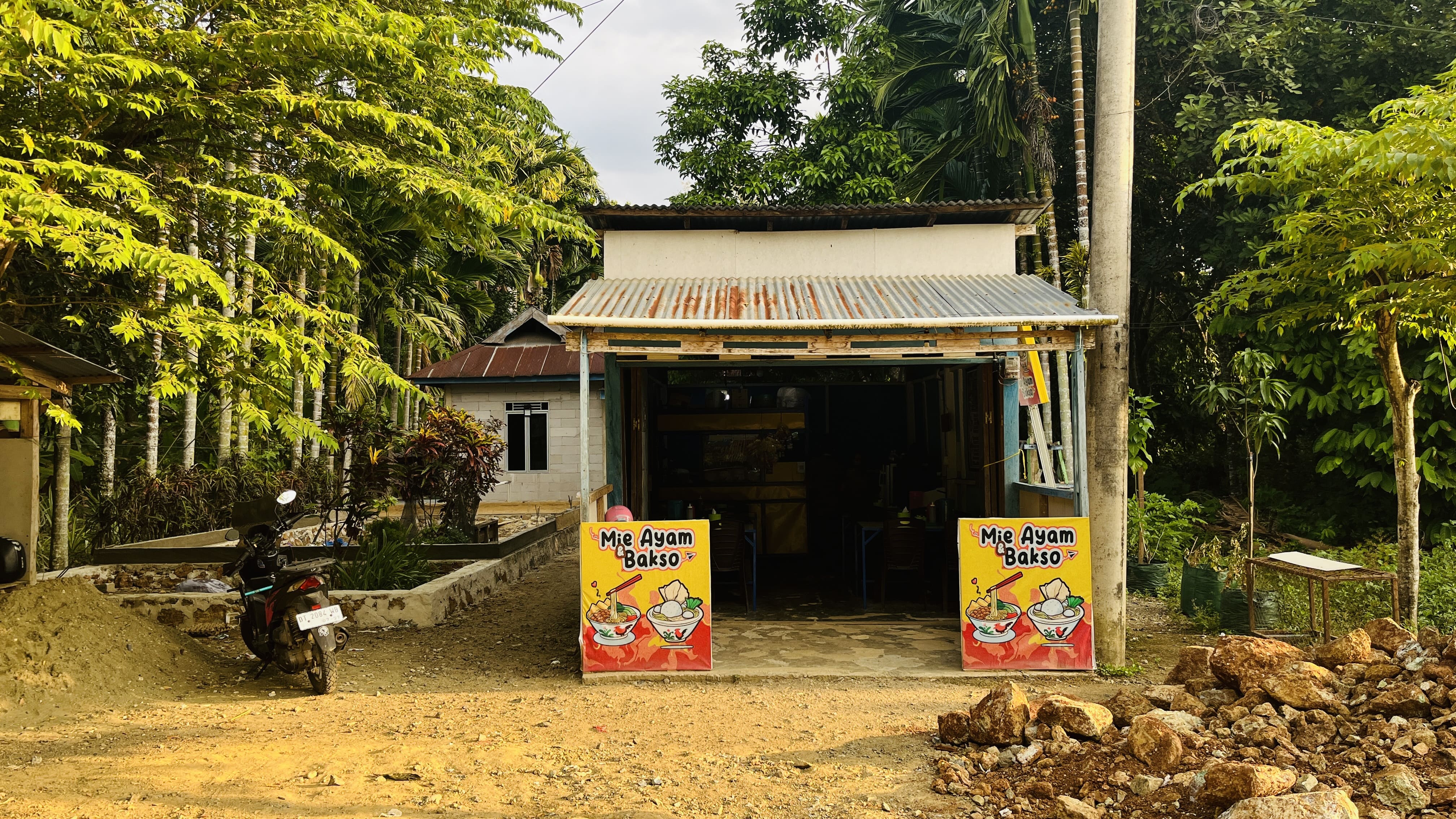 Warung mie ayam bakso